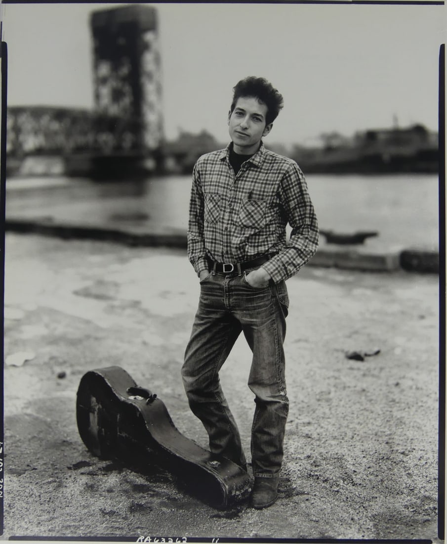 RICHARD AVEDON 'BOB DYLAN' PHOTO-LITHO: Richard Avedon 'Bob Dylan' with guitar photo lithograph. Mounted to cardstock. Measures 12 1/4" x 10".
