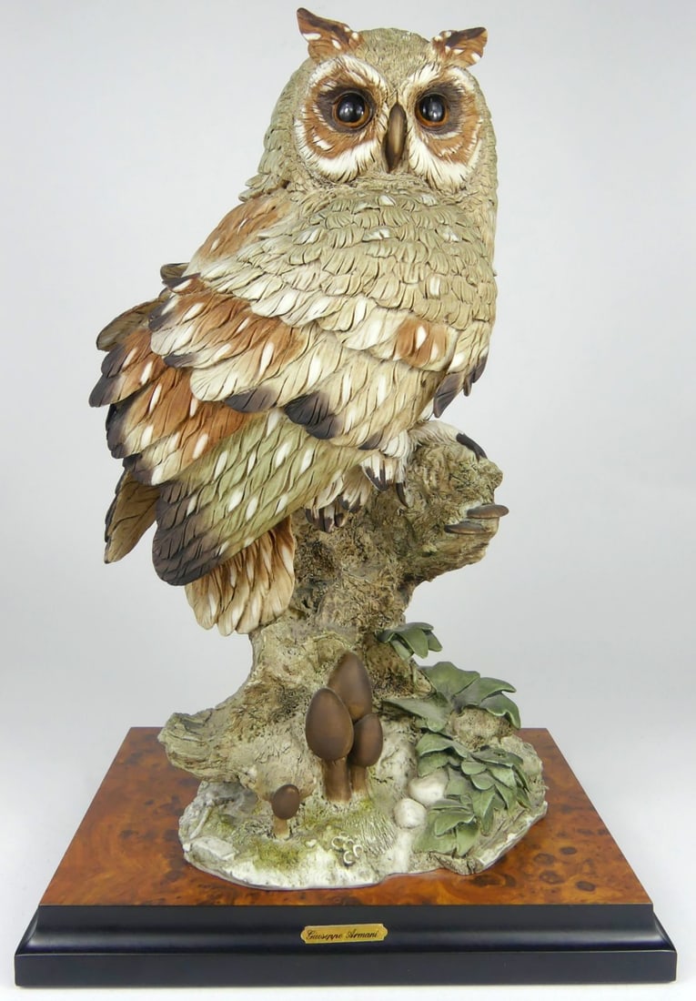 GIUSEPPE ARMANI 'OWL' SCULPTURE: Giuseppe Armani figurine of an owl with mushrooms. Signed, marked and numbered 5000/5000. Measures 15 1/2" x 10" x 7 1/4".