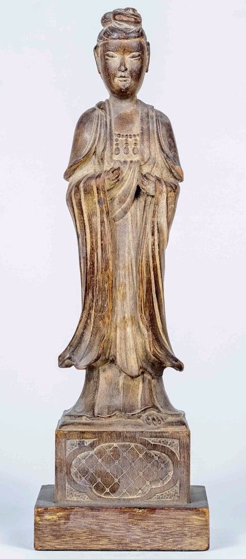 CHINESE CARVED WOOD GUAN YIN SCULPTURE: Chinese carved wooden Buddha sculpture. Measures 16 1/4" x 5 1/4" x 4 1/4".