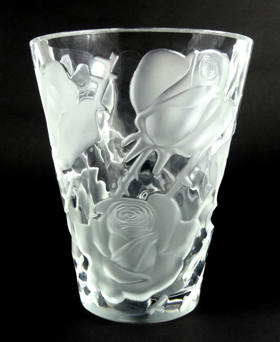 LALIQUE 'ISPAHAN' FROSTED CRYSTAL VASE (1 of 8)