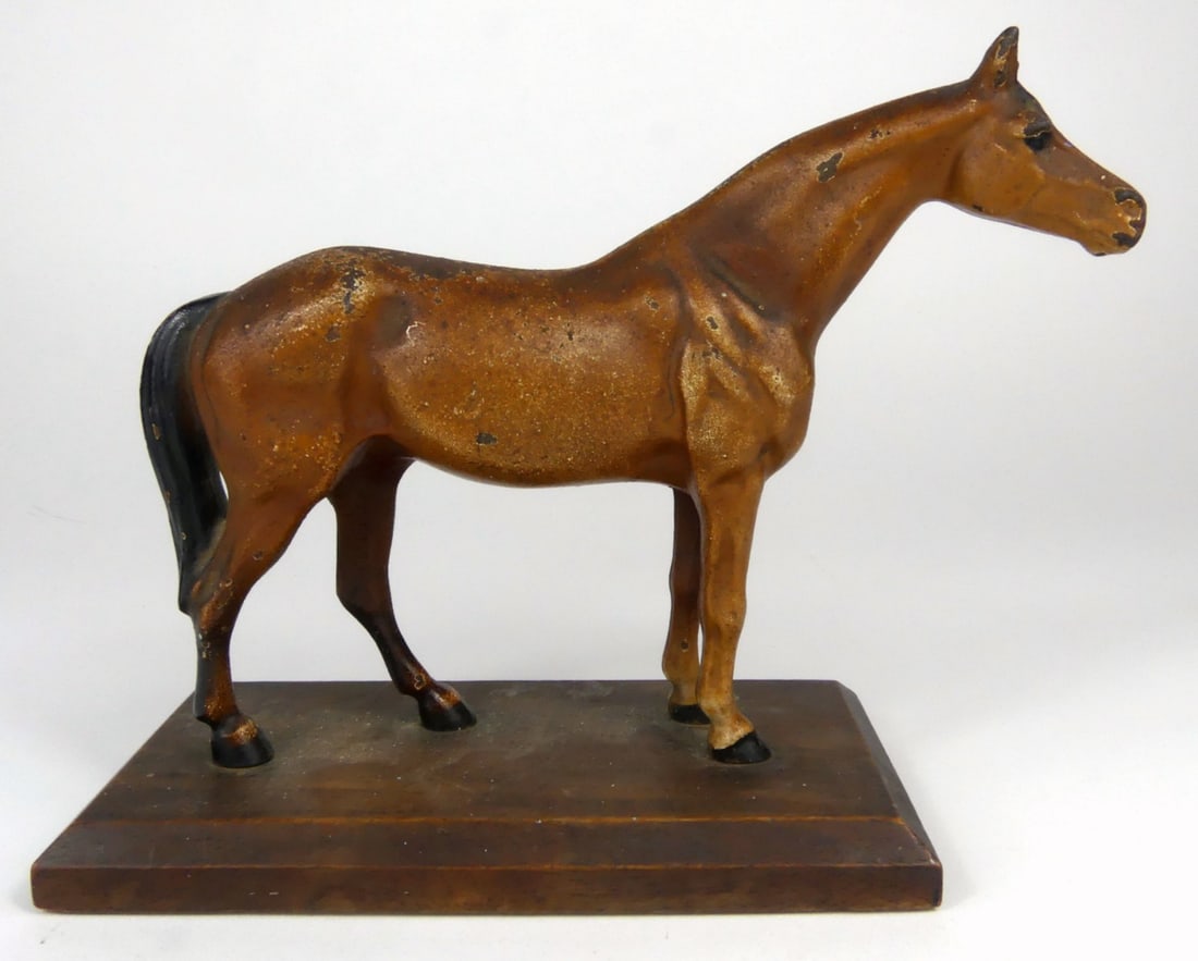 HUBLEY CAST IRON HORSE ON WOODEN BASE (1 of 8)
