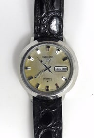 SEIKO 5 LARGE AUTOMATIC STAINLESS WRISTWATCH