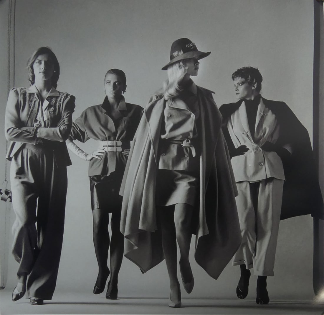 HELMUT NEWTON 'SIE KOMMEN DRESSED' PHOTO-LITHO (1 of 4)