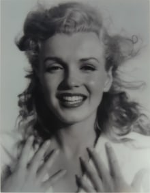 ANDRE DE DIENES MARILYN MONROE PHOTOGRAPH