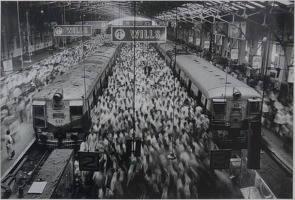 SEBASTIAO SALGADO 'CHURCHGATE STATION INDIA' PHOTO