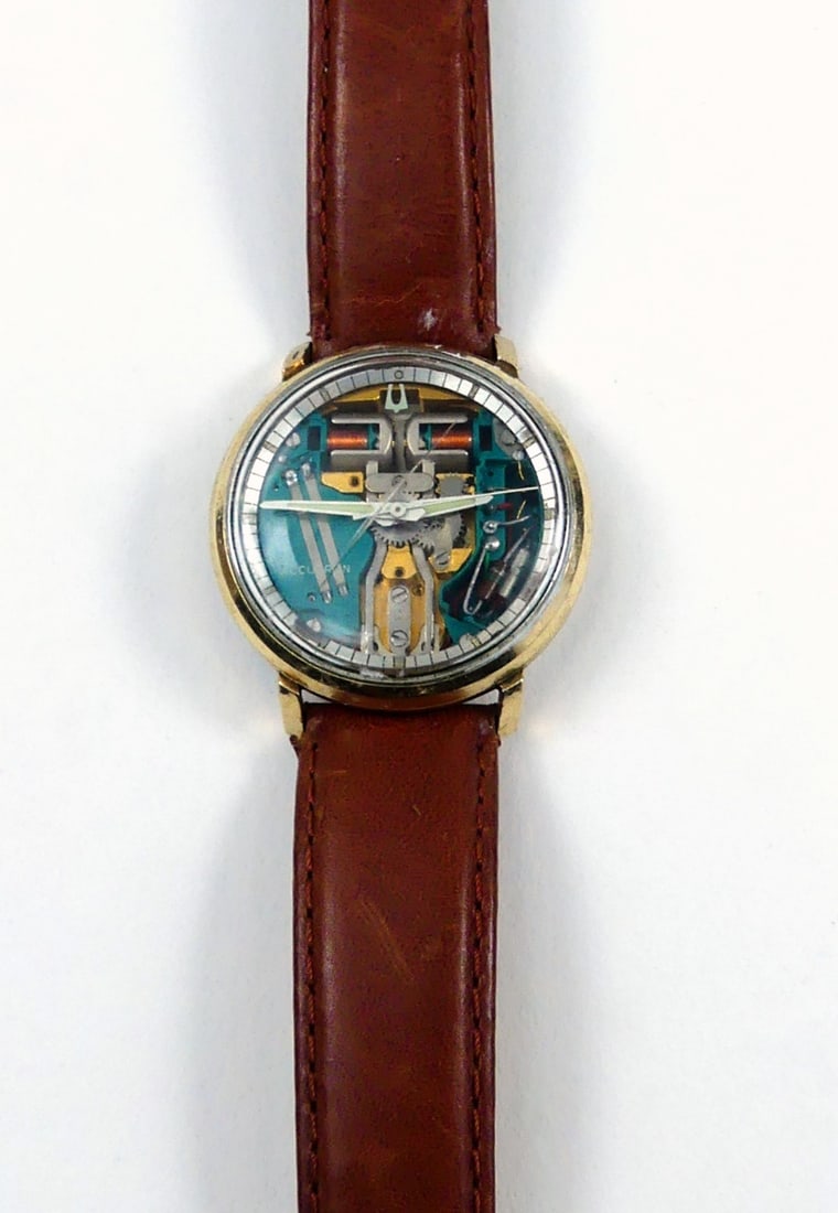 BULOVA ACCUTRON SPACEVIEW WRISTWATCH: Bulova Accutron Spaceview wrist watch. 14kt gold filled and stainless steel. Sets from back of the case. Case measures 39mm x 35mm. Overall length 9".