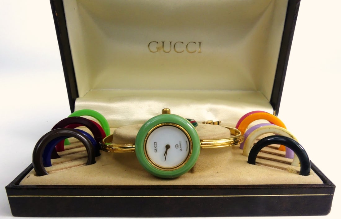 GUCCI VINTAGE QUARTZ 1100L WATCH w 12 BEZELS (1 of 7)