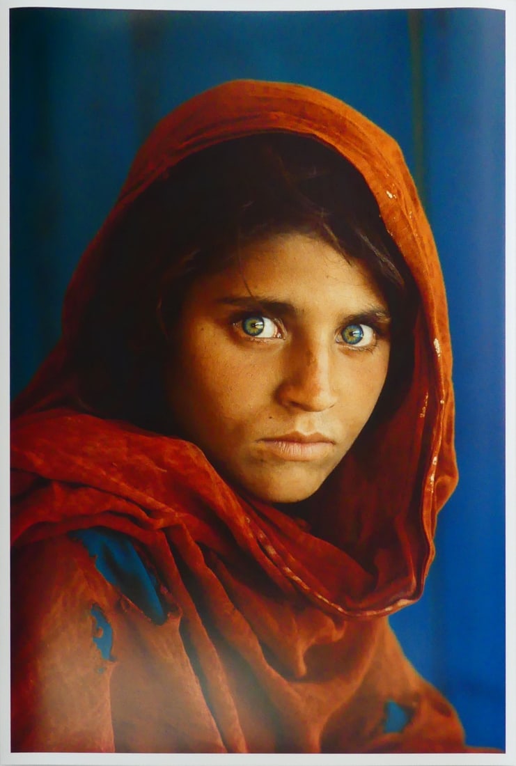 STEVE MCCURRY 'AFGHAN GIRL' PHOTO PRINT: Steve McCurry 'Afghan Girl (Sharbat Gula)' photo print. Measures 37 1/4" x 25".