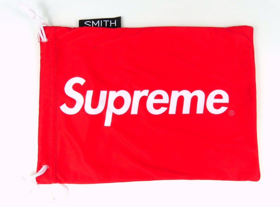 SUPREME GOGGLES CASE / BAG (1 of 5)