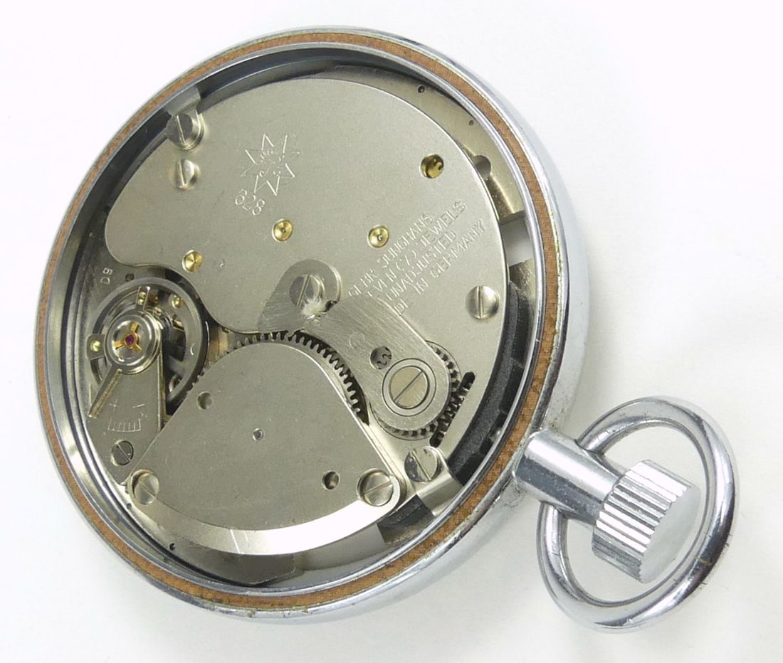 JUNGHANS 1/10 SECOND MECHANICAL STOPWATCH - 5