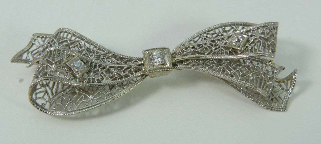 14k GOLD & DIAMOND FILIGREE RIBBON BROOCH (1 of 6)