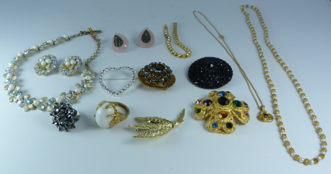 15 PCS COSTUME JEWELRY LOT (1 of 5)