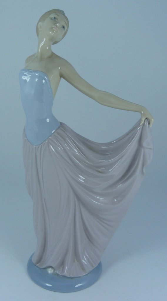 LLADRO RETIRED "DANCER" PORCELAIN FIGURE #5050 (1 of 6)