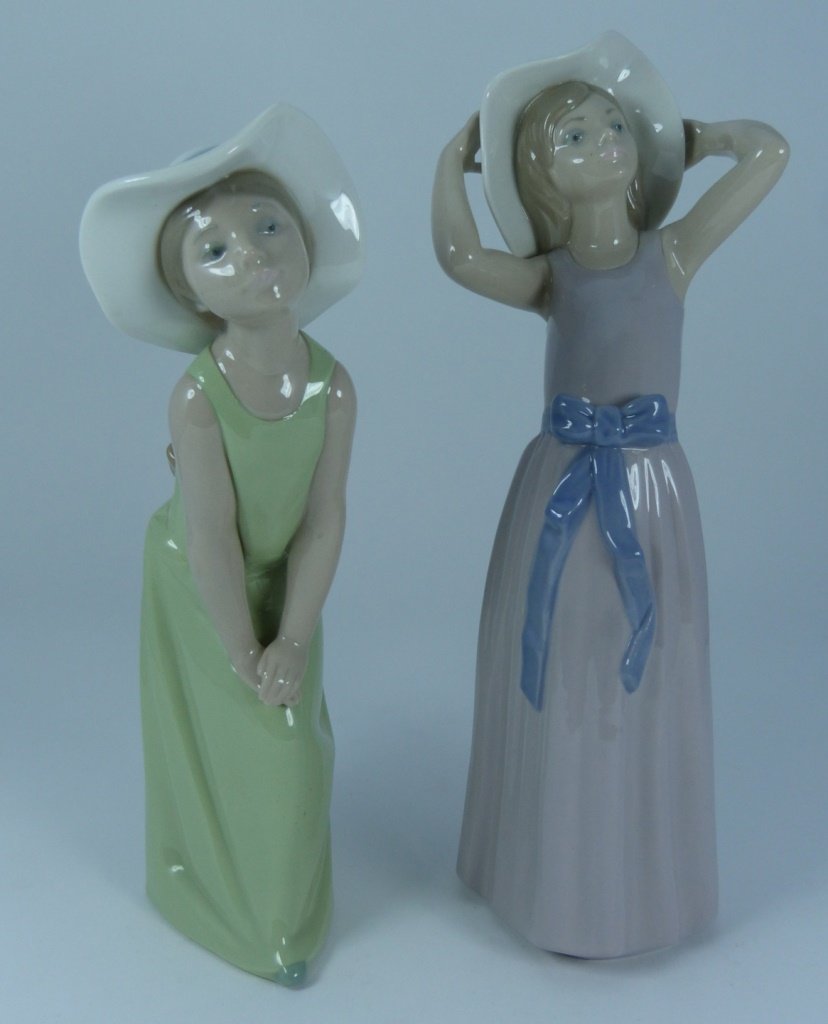 TWO LLADRO PORCELAIN RETIRED FIGURURES 5009 & 5011 (1 of 6)
