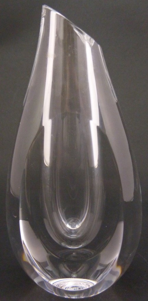 SAINT LOUIS FRANCE CRYSTAL VASE (1 of 7)