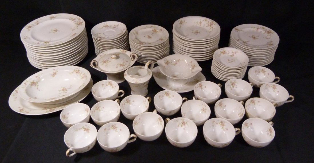 95 PCS THEODORE HAVILAND LIMOGES PORCELAIN CHINA (1 of 10)