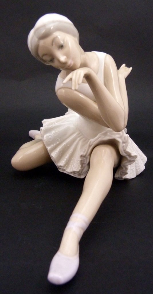LLADRO #4855 "DEATH OF A SWAN" PORCELAIN FIGURE (1 of 7)