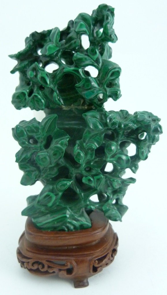 CHINESE CARVED MALACHITE FLORAL LIDDED VASE (1 of 8)