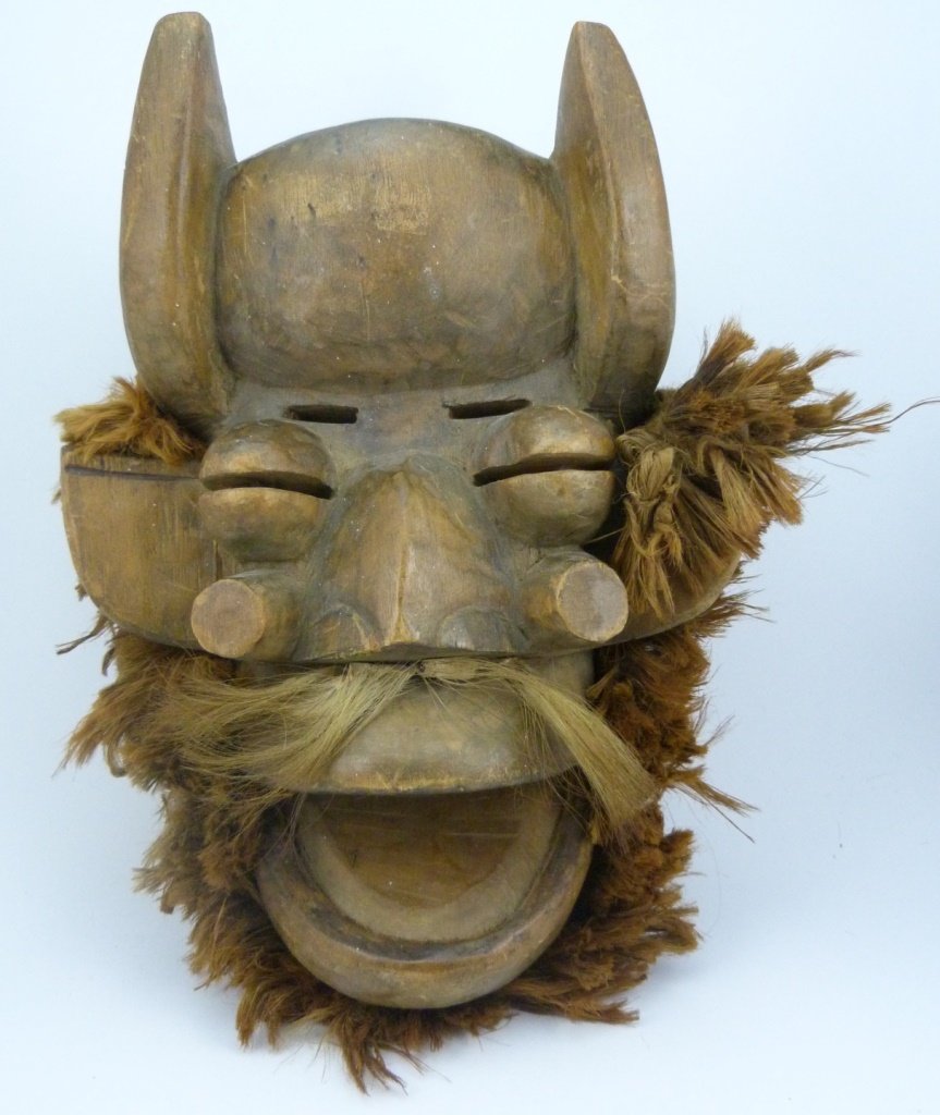 ANTIQUE AFRICAN TRIBAL HAND CARVED WOOD MASK: Antique African tribal hand carved wooden mask. Measures approx 18" (46cm) height by 12" (30cm) width.