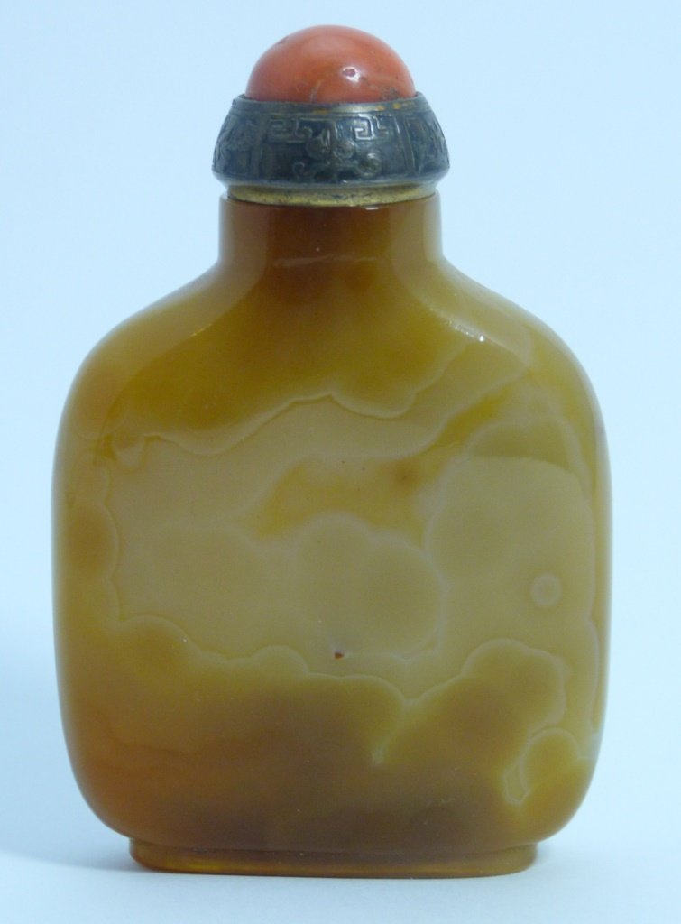 CHINESE AGATE SNUFF BOTTLE w RED CORAL TOP (1 of 7)