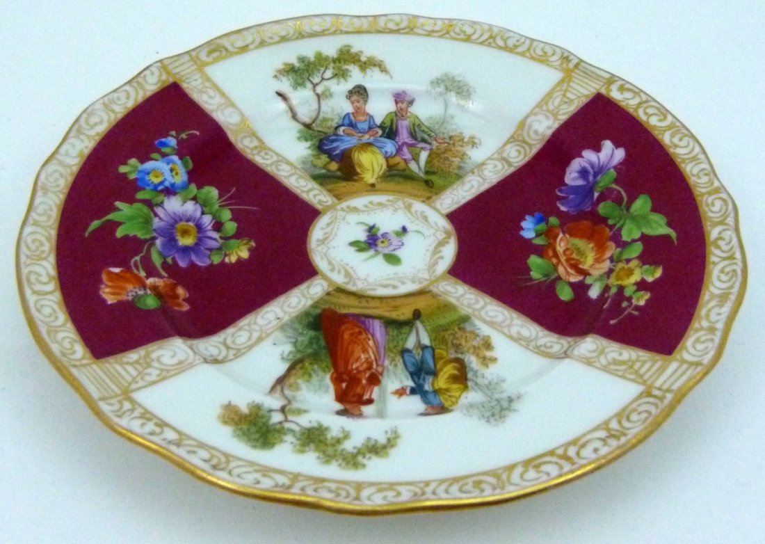 DRESDEN GERMANY PORCELAIN DECORATIVE PLATE (1 of 7)