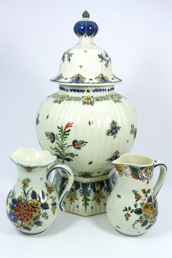 OLD DELFT PORCELAIN LARGE GINGER JAR AND PITCHERS (1 of 8)