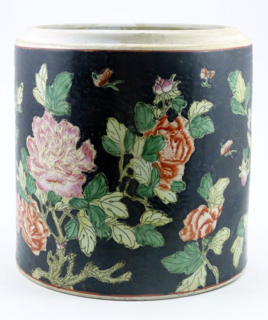 CHINESE FAMILLE NOIR LARGE BRUSH POT (1 of 7)