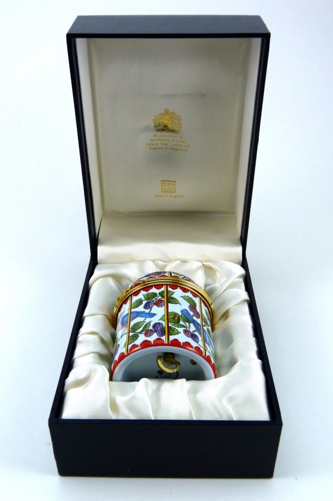 HALCYON DAYS ENAMELS MINIATURE MUSIC BOX (1 of 8)