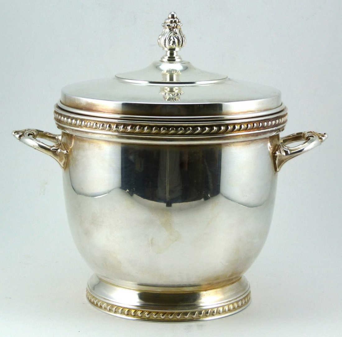 VINTAGE SILVERPLATED ORNATE ICE BUCKET (1 of 6)