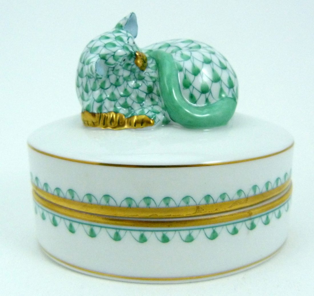 HEREND HUNGARIAN FISHNET PORCELAIN LIDDED BOX (1 of 8)