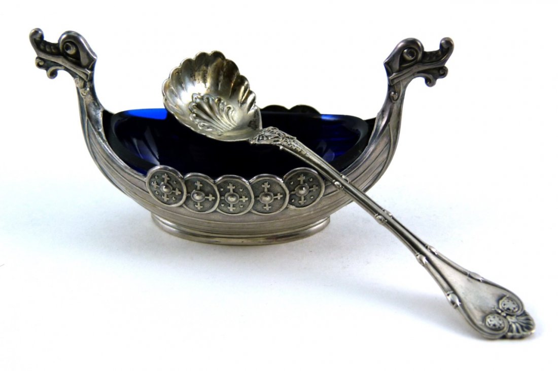 NORWAY STERLING SILVER VIKING BOAT SHAPED SALT (1 of 10)