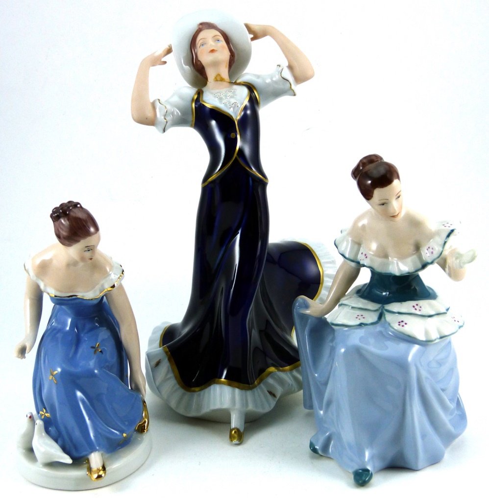 3pcs ROYAL DUX PORCELAIN FIGURINES (1 of 10)