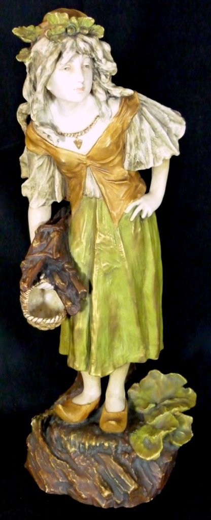 LARGE IMPERIAL AMPHORA AUSTRIAN PORCELAIN STATUE (1 of 8)