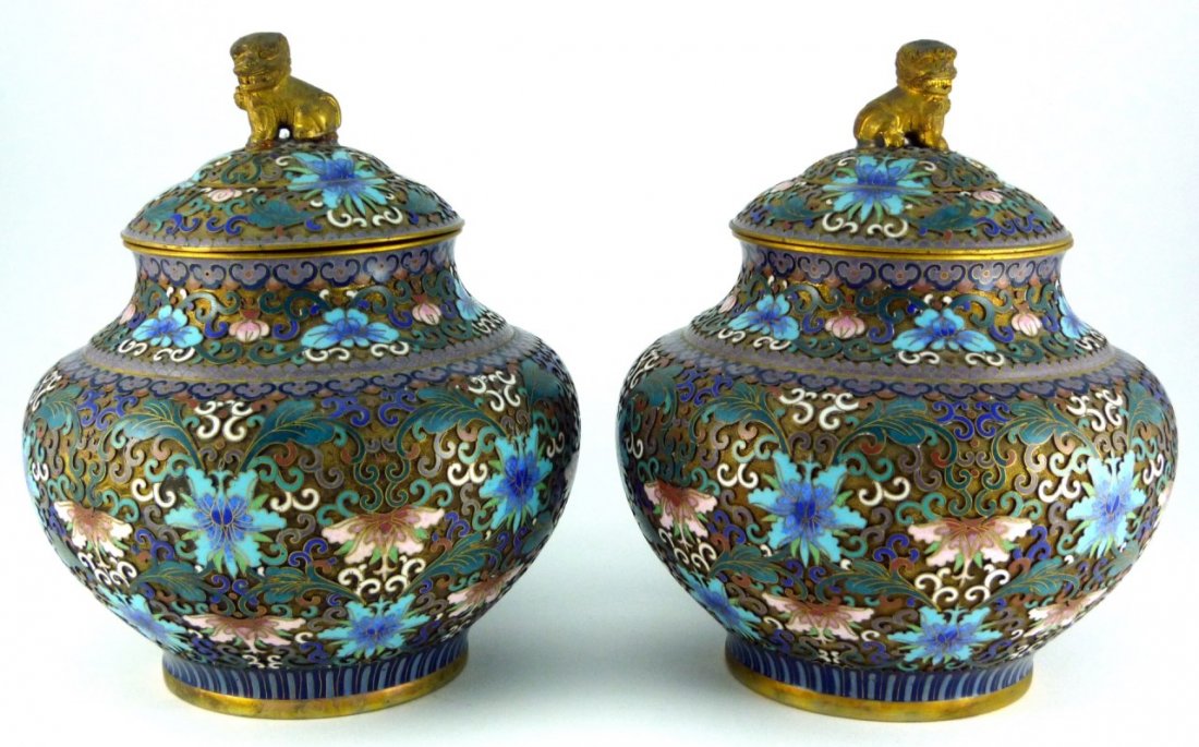 PAIR CHINESE ENAMELED LIDDED JARS (1 of 7)