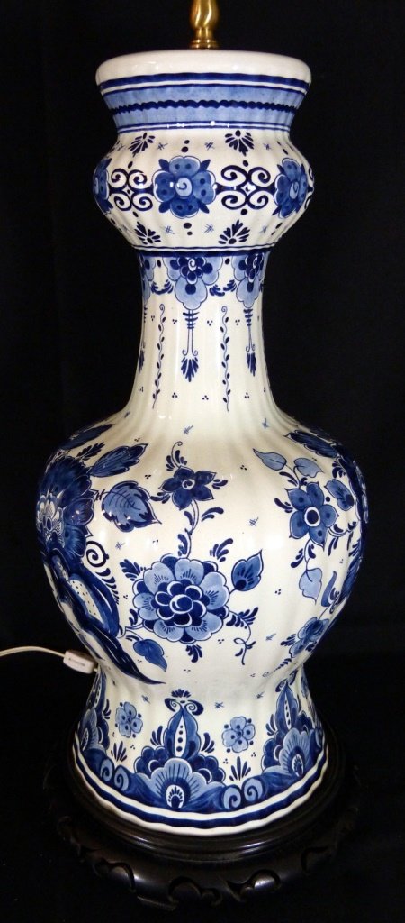 VINTAGE DELFT DUTCH BLUE & WHITE LAMP (1 of 6)