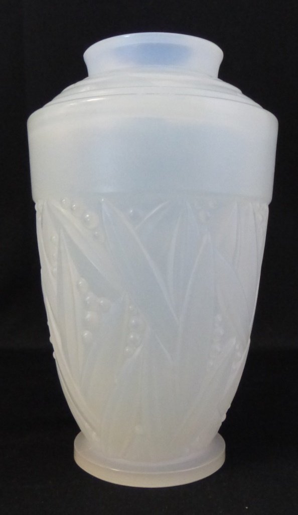 SABINO FRANCE OPALESCENT GLASS VASE: Sabino Paris opalescent art glass vase with Deco stylized foliage in relief, marked to bottom. Measures 6 1/2" (18cm) height, total weight 958g.
