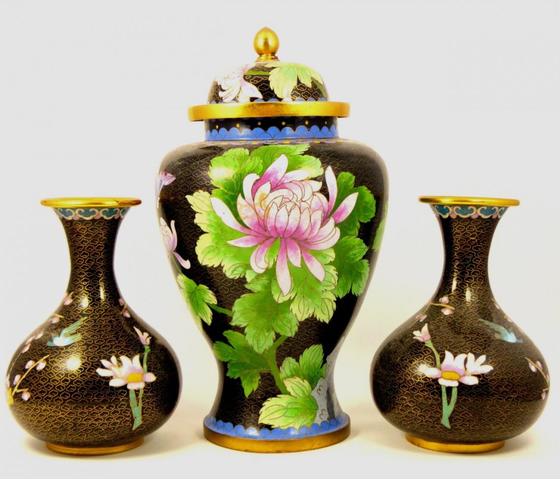 3pc CHINESE ENAMELED GINGER JAR w VASES (1 of 10)