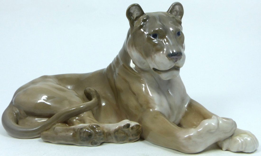 LARGE ROYAL COPENHAGEN LIONESS FIGURINE (1 of 8)