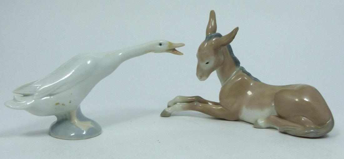 2pc LLADRO PORCELAIN ANIMAL FIGURINES (1 of 8)