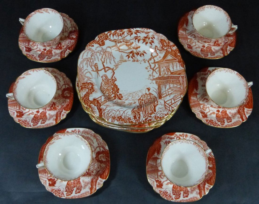 20pc ROYAL CROWN DERBY ENGLISH "RED MIKADO" CHINA (1 of 5)