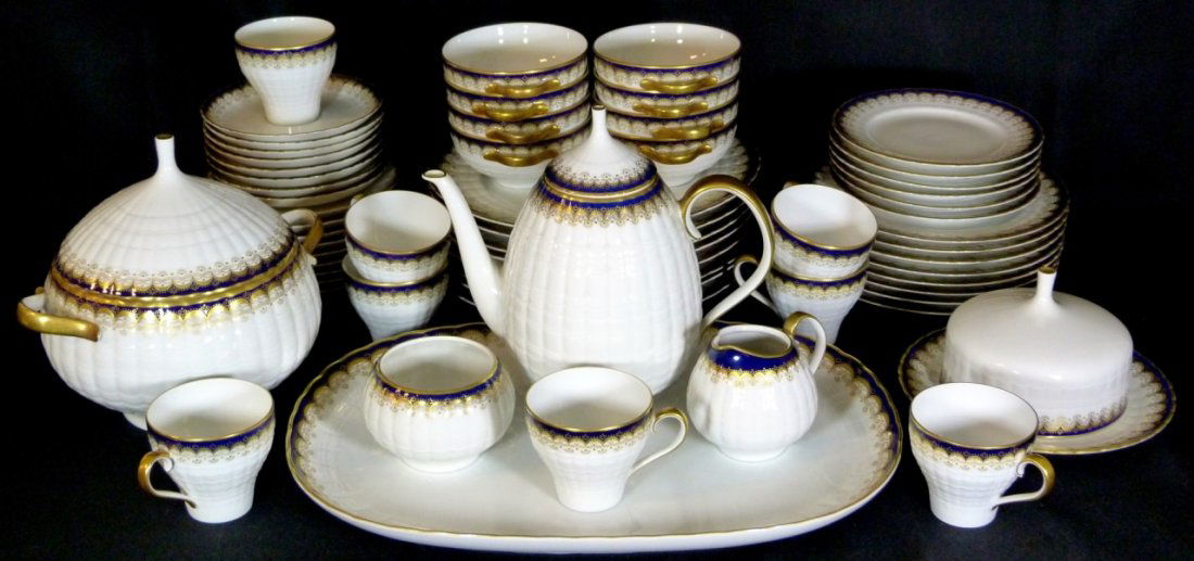 61pc LORENZ HUTSCHENREUTHER ECHT KOBALT CHINA SET (1 of 8)