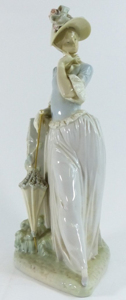 RETIRED LLADRO #4850 "ESTHETIC POSE" FIGURINE (1 of 10)