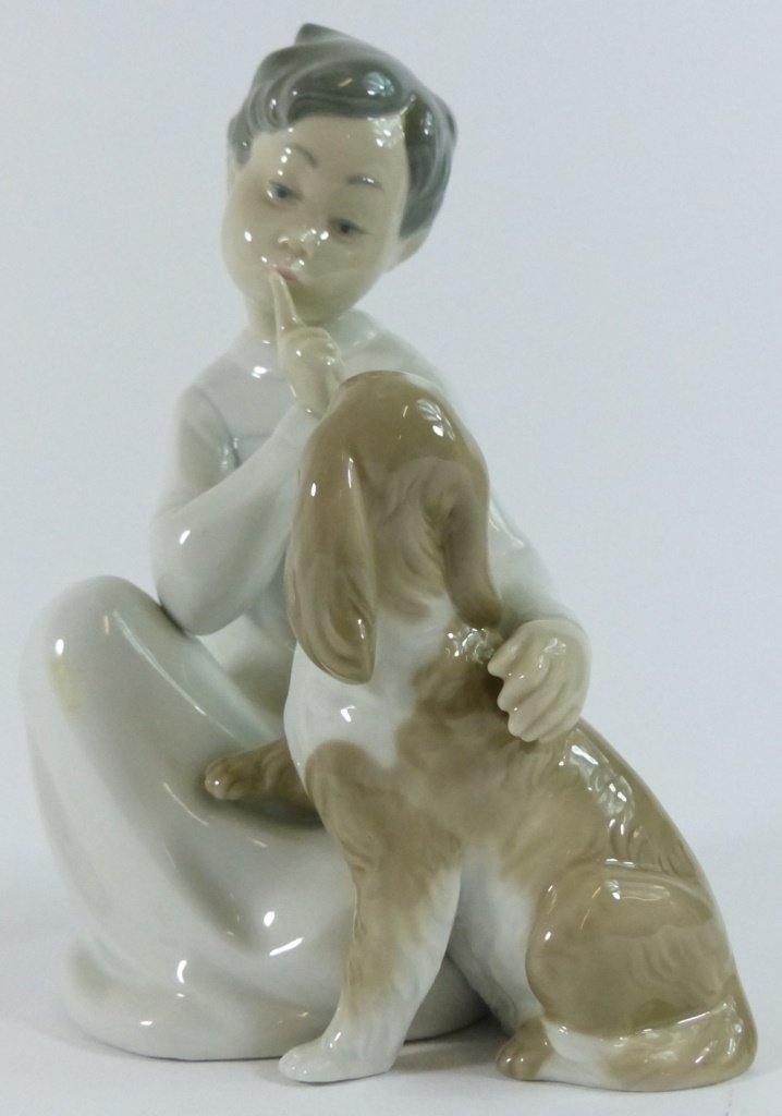 RETIRED LLADRO #4522 "BOY WITH DOG" FIGURINE (1 of 8)