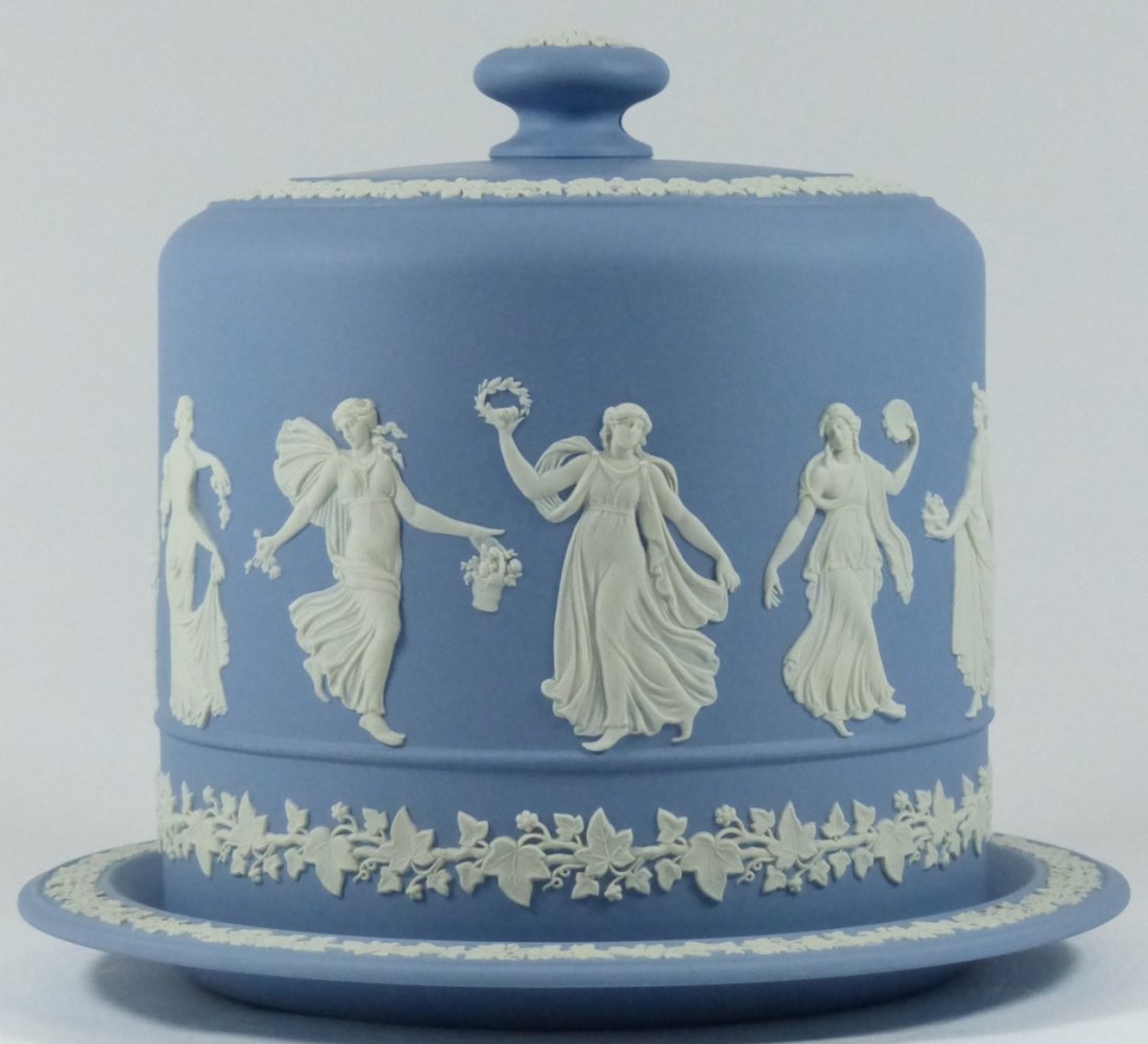 WEDGWOOD JASPERWARE COVERED CAKE PLATE (1 of 10)