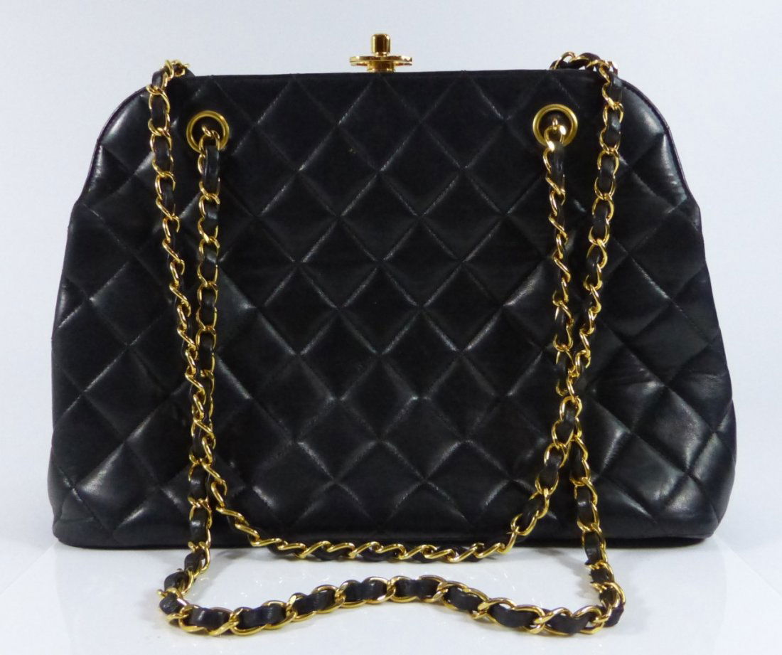 CHANEL QUILTED BLACK LEATHER HANDBAG (1 of 9)