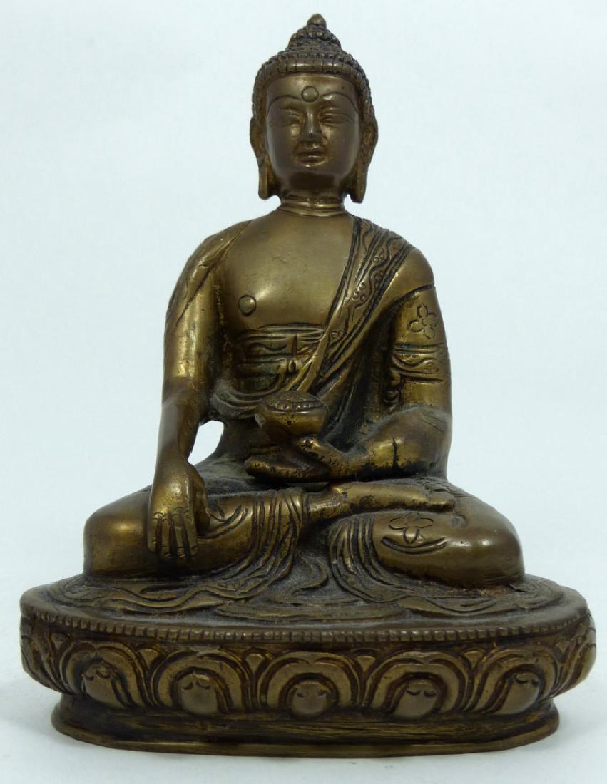THAI BRONZE SEATED BUDDHA FIGURE (1 of 10)