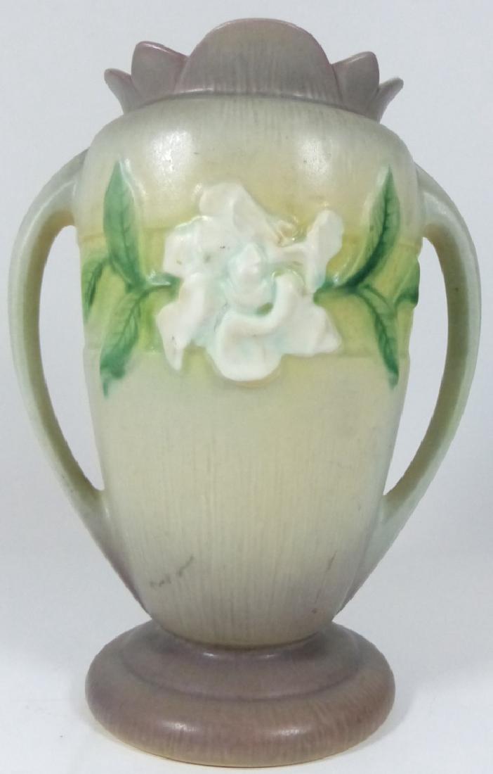 ROSEVILLE DOUBLE HANDLE GARDENIA VASE 686-10 (1 of 8)