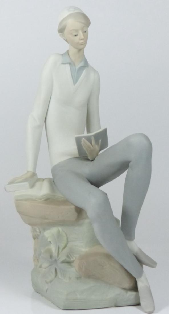 LLADRO 'HEBREW STUDENT' PORCELAIN FIGURINE #4684 (1 of 7)