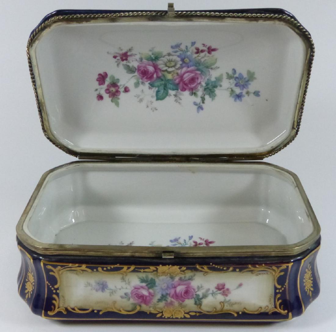 LARGE FRENCH PORCELAIN BOX w COURTING SCENE (1 of 10)