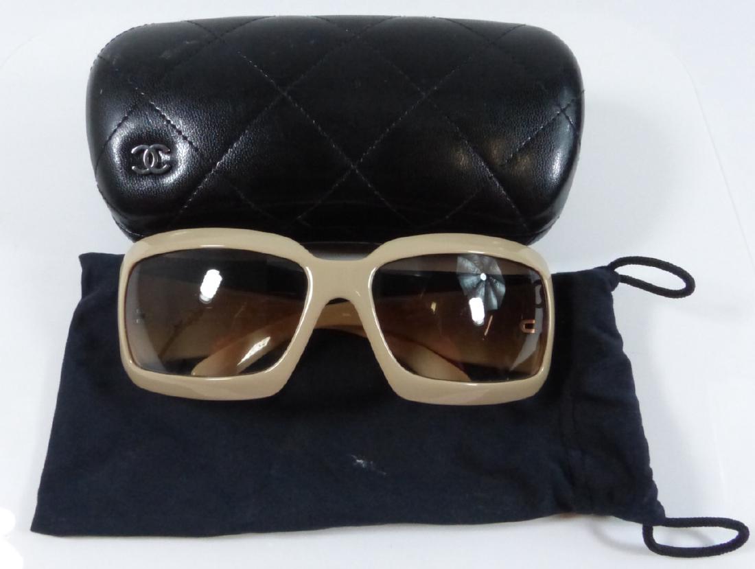 CHANEL MOTHER OF PEARL SUNGLASSES w CASE (1 of 9)